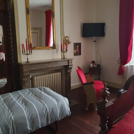 Bed and breakfast Les Secrets Des Loges 2*