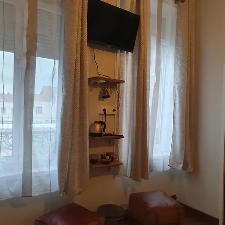 Les Secrets Des Loges Bed & Breakfast Calais