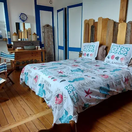 Les Secrets Des Loges Bed & Breakfast Calais