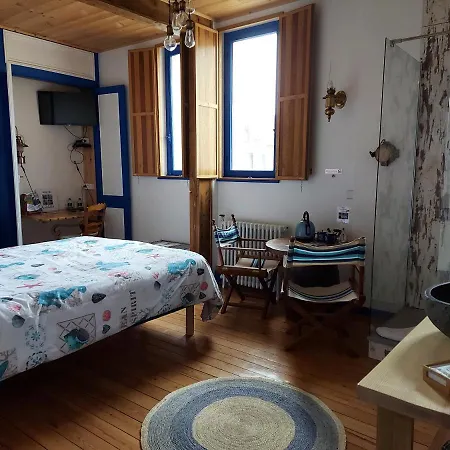 Les Secrets Des Loges Bed & Breakfast Calais