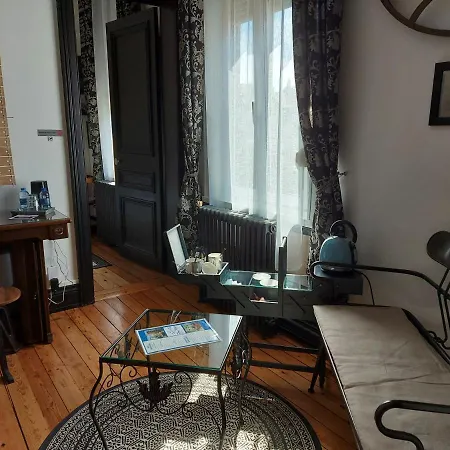 Les Secrets Des Loges Bed and Breakfast