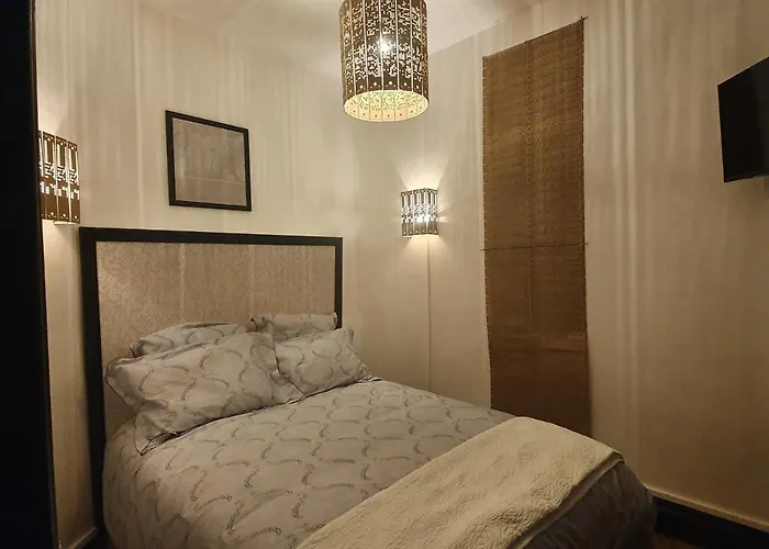 Bed & Breakfast Les Secrets Des Loges 3*