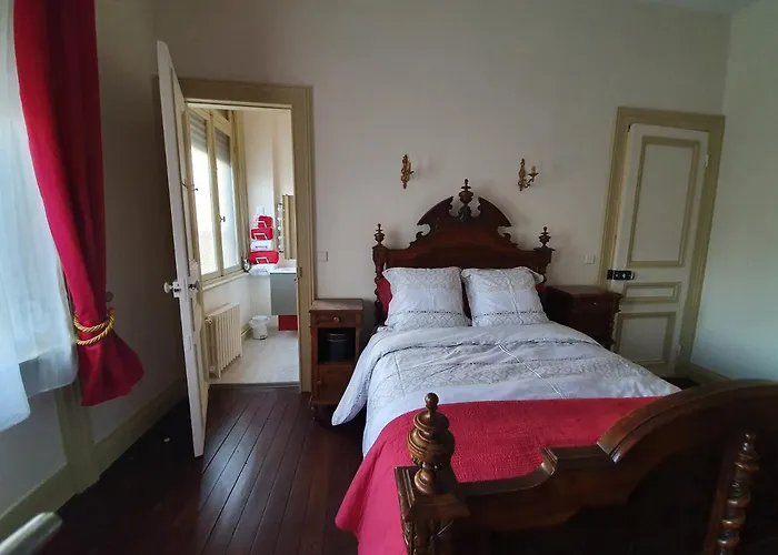 Bed & Breakfast Les Secrets Des Loges 3*