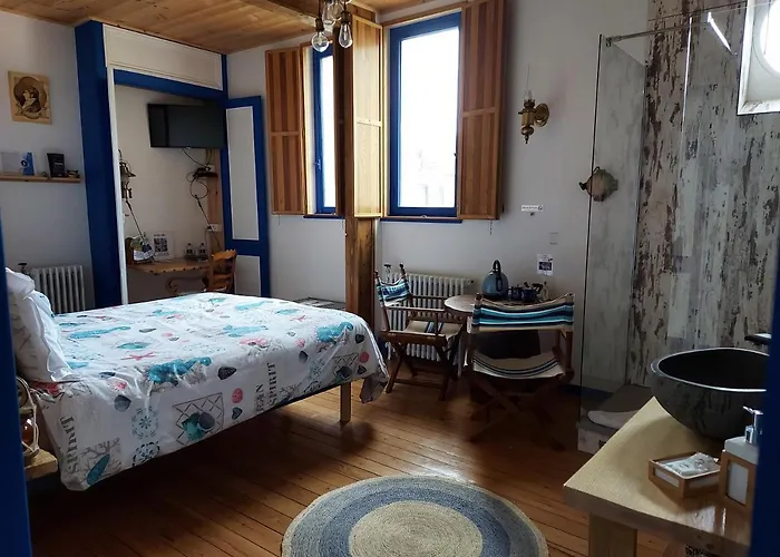 Les Secrets Des Loges Bed & Breakfast Calais