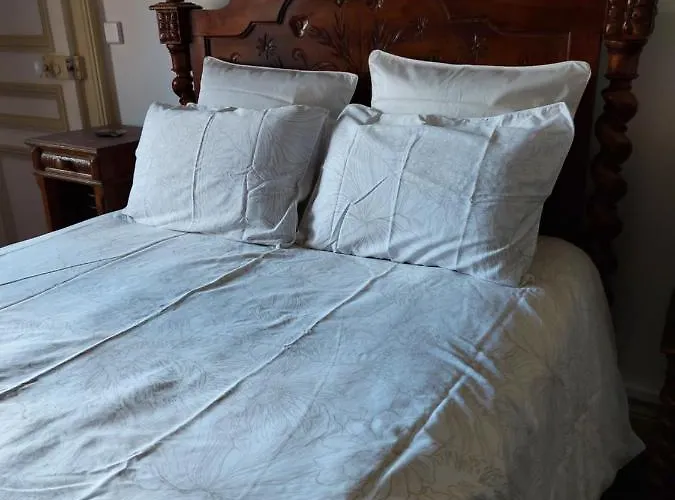 Bed & Breakfast Les Secrets Des Loges 3*