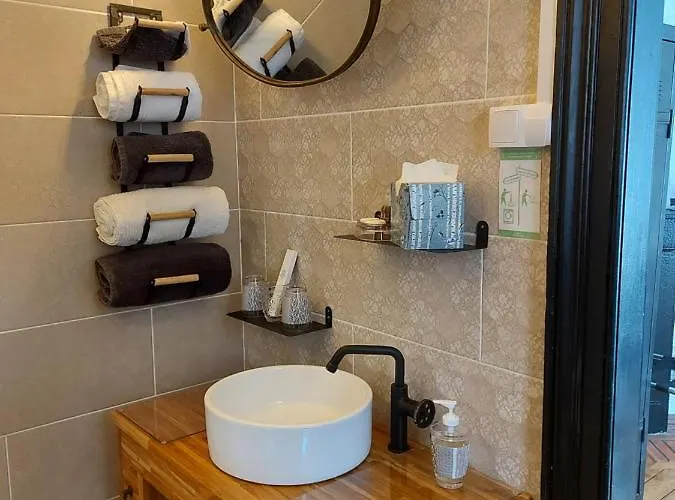 Les Secrets Des Loges Bed & Breakfast 3*